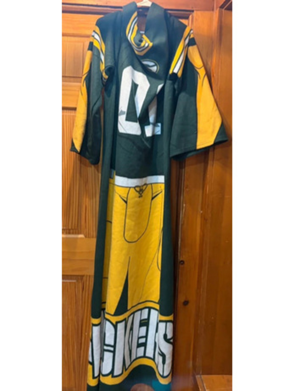 NFL Green Bay Packers "Player" Adult Comfy Snuggie Blanket with Sleeves